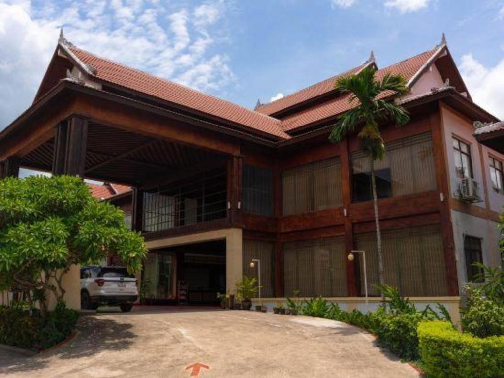 Xishuangbanna Hotel Managed By Xandria Hotel Luangprabang Kültér fotó